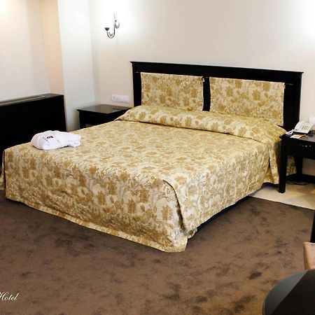 Grand Mir Hotel Tasjkent Eksteriør bilde