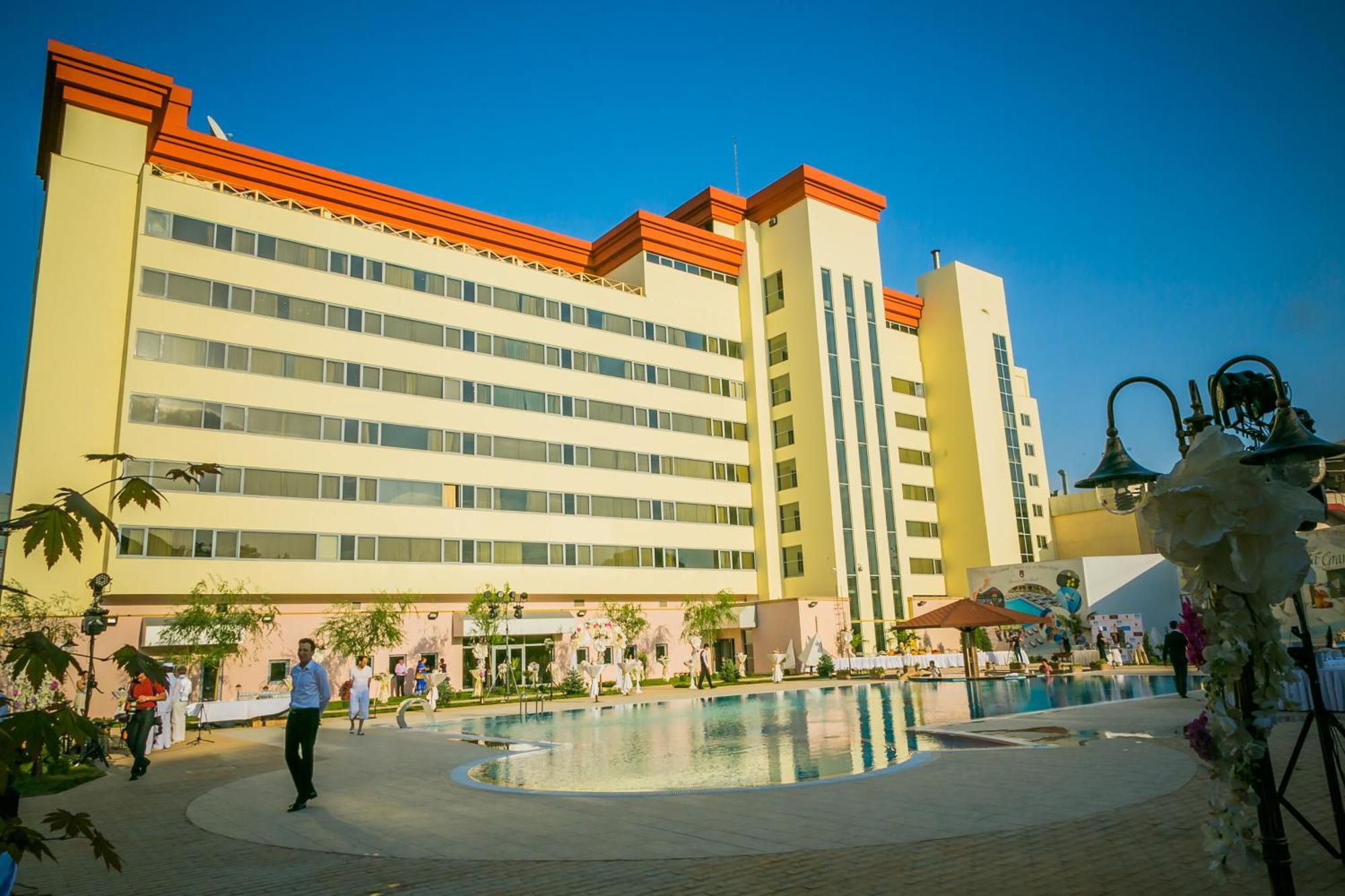 Grand Mir Hotel Tasjkent Eksteriør bilde